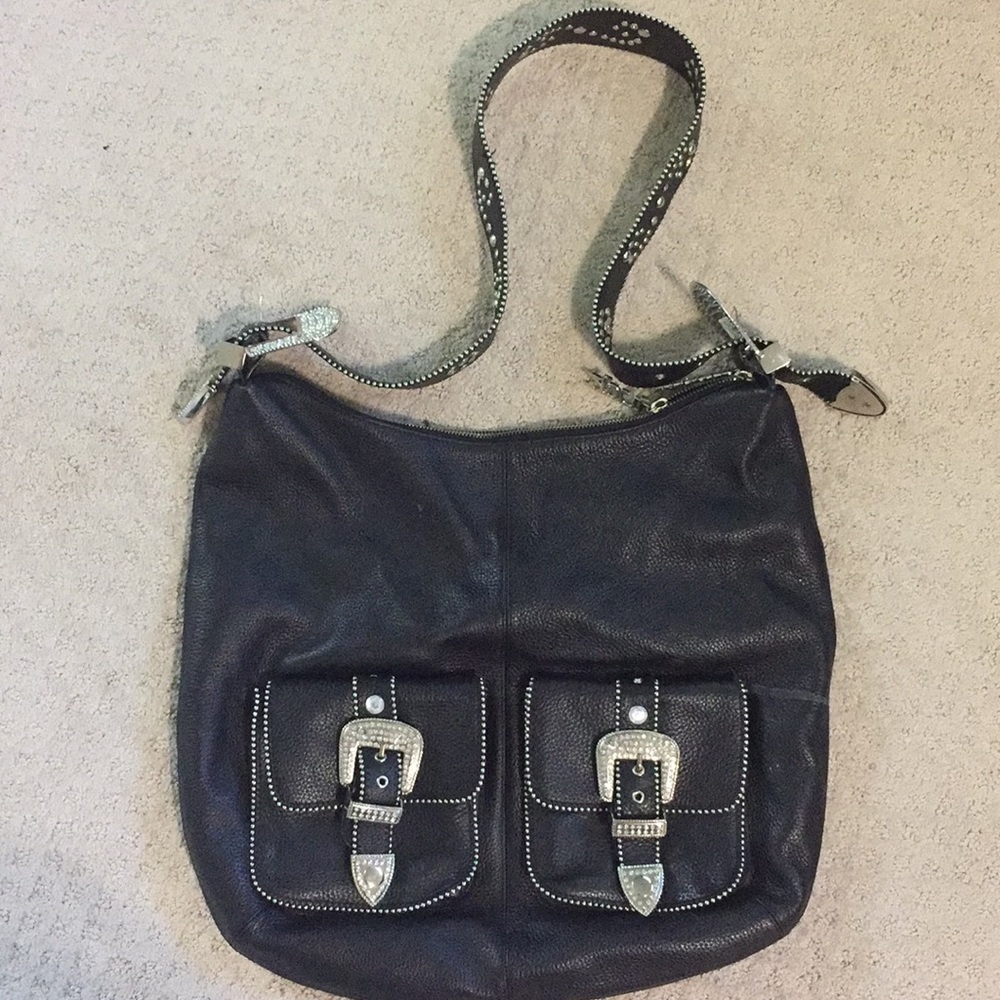 Charm & luck purse in black and silver